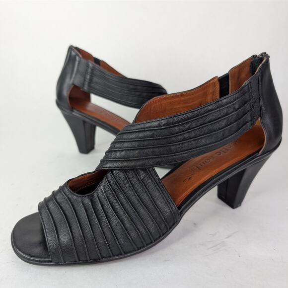 GENTLE SOULS KENNETH COLE BLACK LEATHER OSAKA RAMA - HEELED SANDALS 10M - Picture 2 of 9